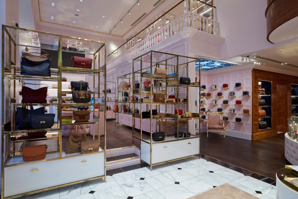 7Stand Alone Shop Regent Street St James, London Task Corporation Ltd